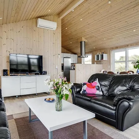 Frido - 400m From The Sea By Interhome